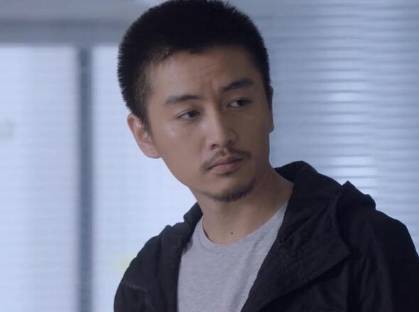 突围秦小冲入狱怎么回事