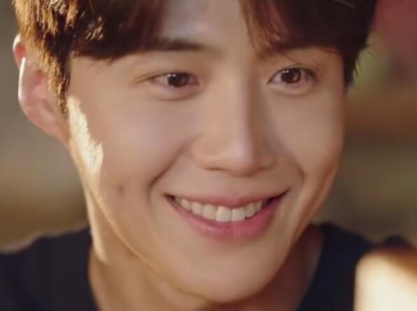 海岸村恰恰恰男主五年去哪了