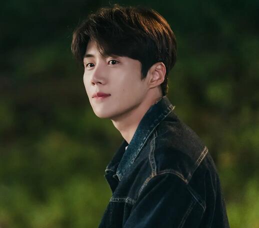 海岸村恰恰恰男主秘密是什么