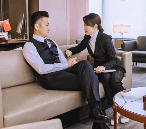 突围石红杏和林满江什么关系