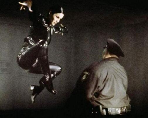 黑客帝国崔妮蒂结局