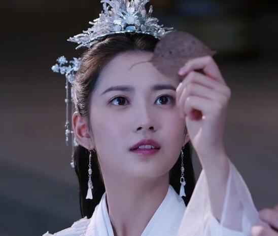 镜双城结局真岚和谁在一起了