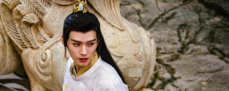 《帝皇书》结局是喜,韩烨最后登基成为新皇,帝梓元也回来了,她和韩烨