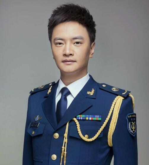 我有一双明亮的眼睛是什么歌