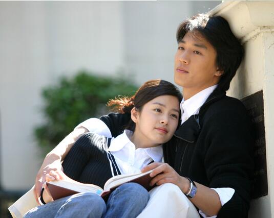 爱在哈佛女主是干什么的