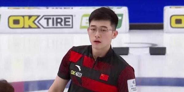 中国冰壶队许静韬多高