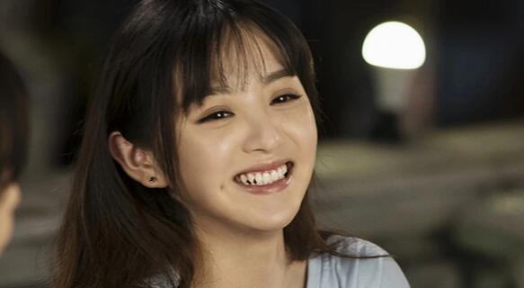 田曦薇的眼睛为什么那么大