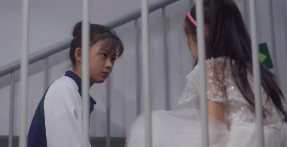 第二次拥抱李可遇被谁关起来的