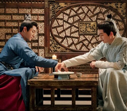 覆流年男主是谁