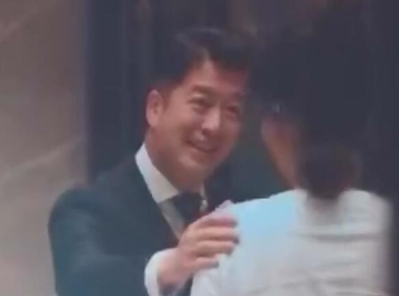 她们的名字谁举报了唐董