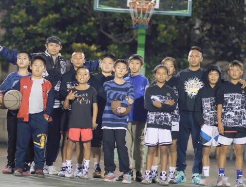 黑鹰少年真实存在吗