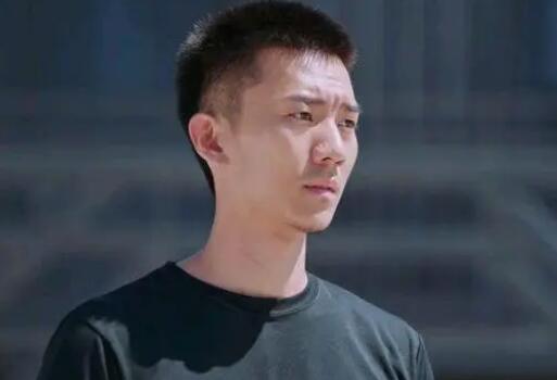 追光者熊非死了没