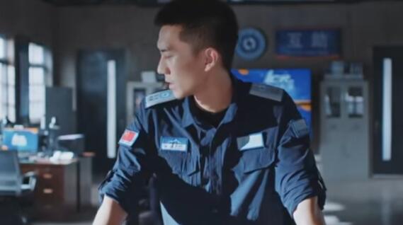 追光者熊非为什么坐牢