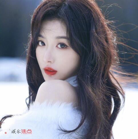 孔雪儿回应鱼子酱事件
