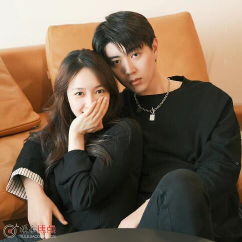 秦牛正威公开恋情