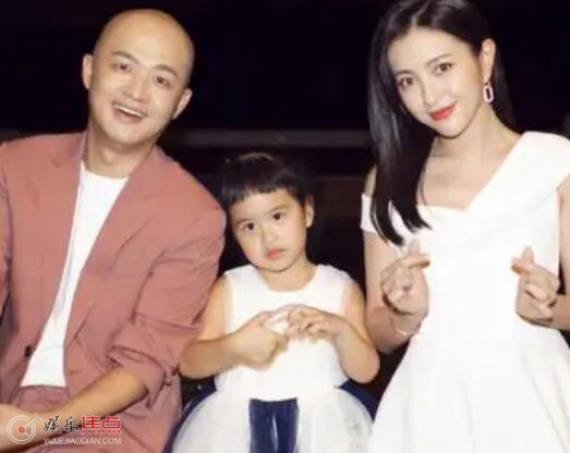 包贝尔和包文婧怎么认识的