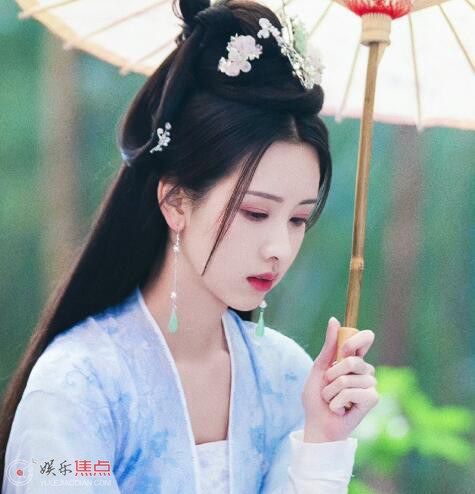 长月烬明妹女是原著里的谁