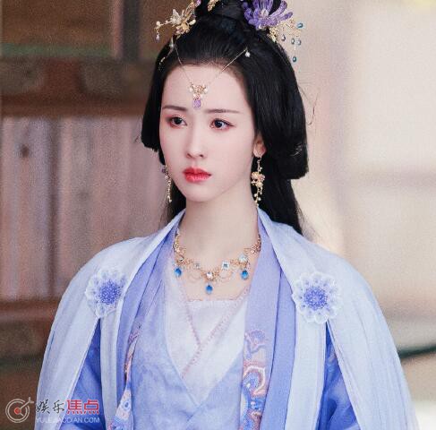 长月烬明妹女是原著里的谁