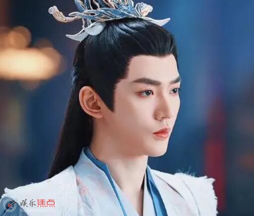 长月烬明庞宜之和萧凛什么关系