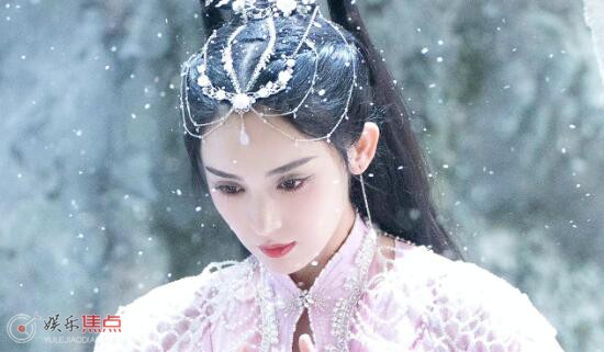 余靖秋被圣主抓获之后发生了什么