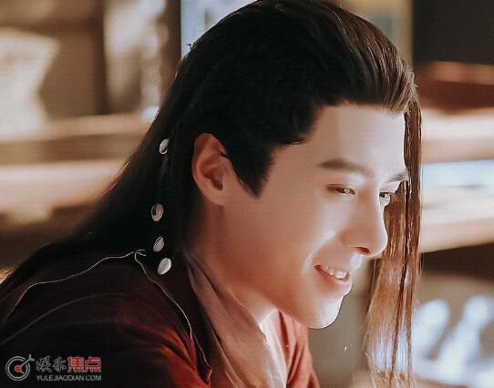 玉骨遥止渊朱颜什么关系