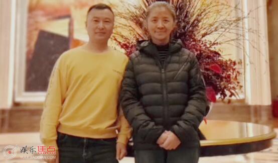 八角笼中向腾辉母亲扮演者是谁