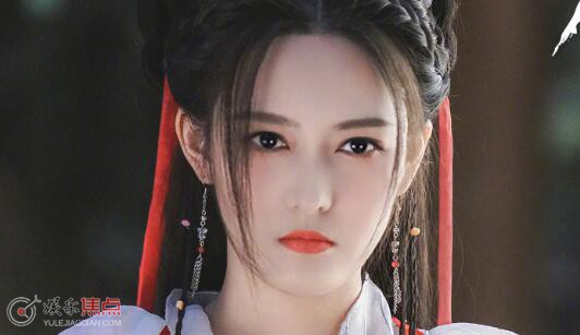 雪鹰领主步小希妹妹是谁