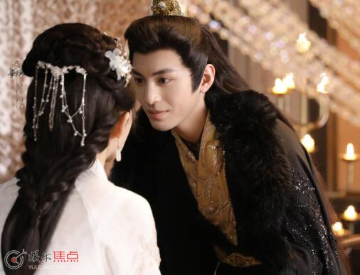 红袖暗卫叶絮絮喜欢谁