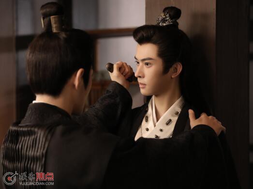 红袖暗卫叶絮絮喜欢谁