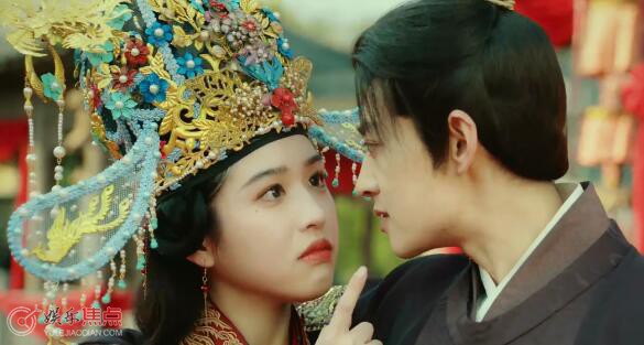 求求你别心动余绾绾和晏炽寒在一起了吗