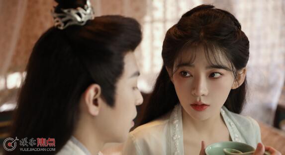 红袖暗卫叶絮絮和沈蔓蔓什么关系