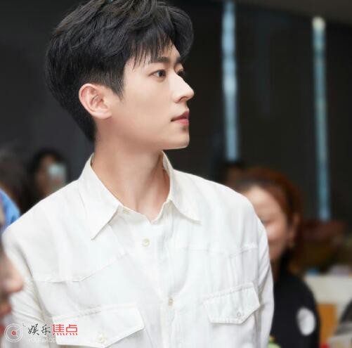 丞磊为什么被叫叔叔