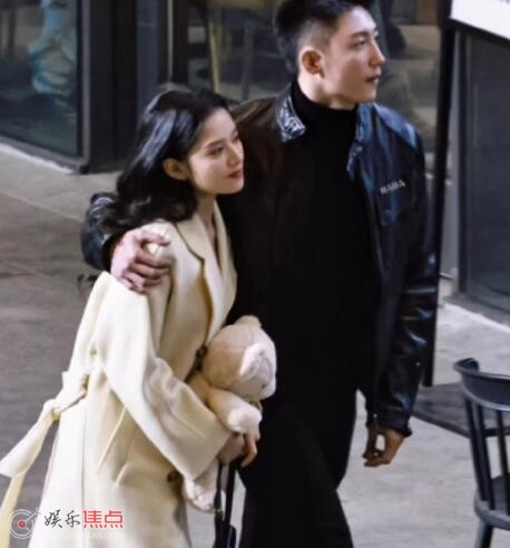 他从火光中走来南初为什么离开