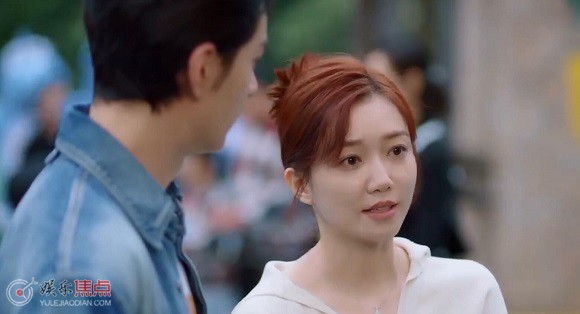 我们的翻译官佟欣和肖一成什么关系