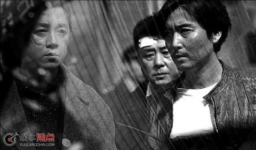 周巡是怎么发现关宏宇假扮关宏峰的