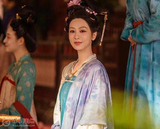 国色芳华是he还是be